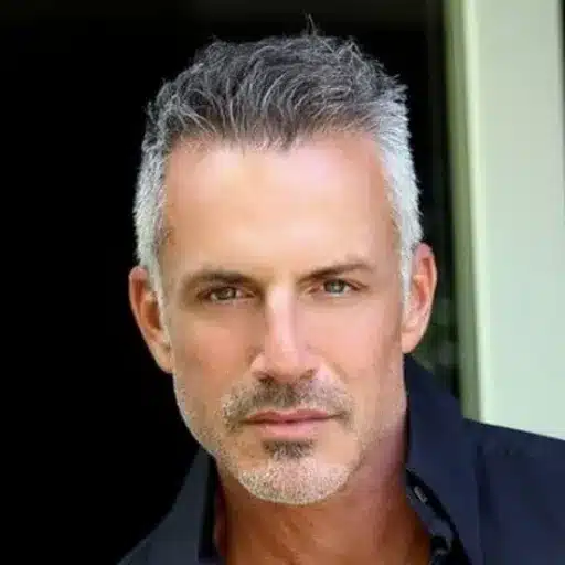 Older Men's Hairstyles for Thinning Hair: Stylish Cuts for Men with Thinning Hair haircuts that camouflage hair loss